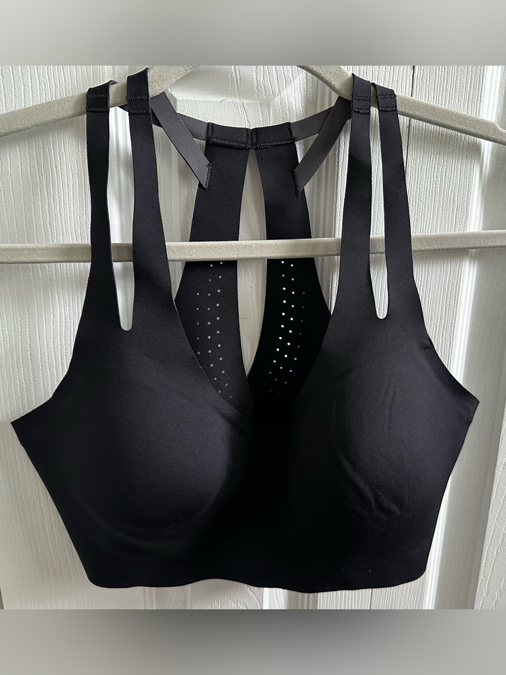 Brooks Seamless Black Strappy Sports Bra - Womens 36A/B like new